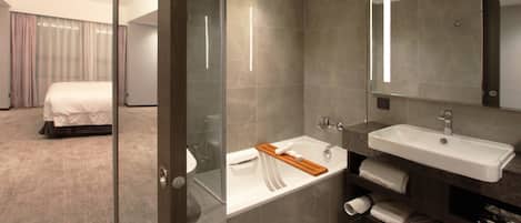 Premium Room | Bathroom