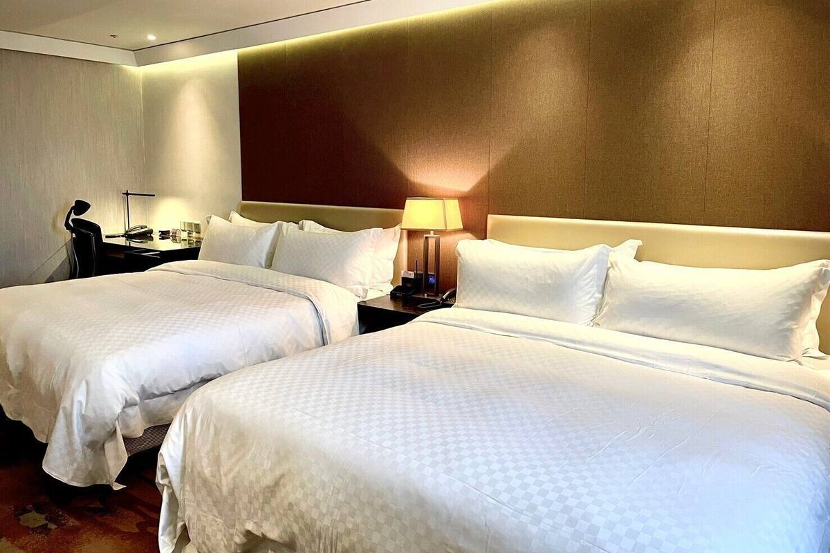 Premium bedding, pillow-top beds, in-room safe, desk