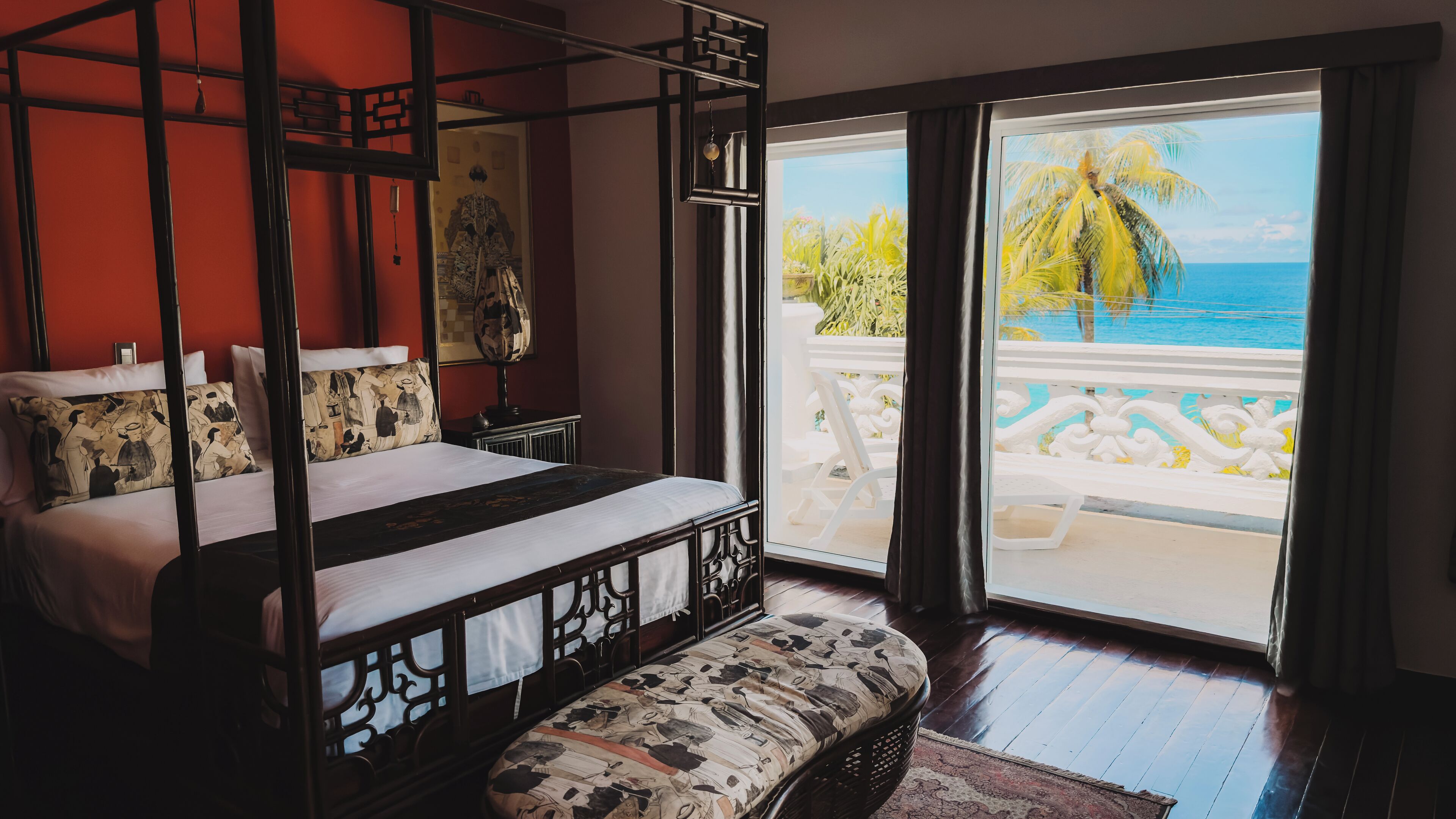 Junior suite, 1 queensize bed | Uitzicht op straat