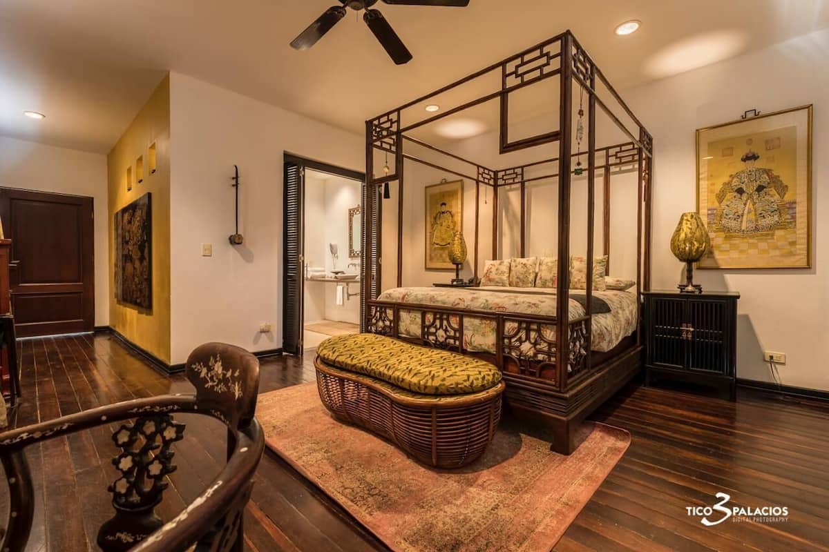 Junior Suite, 1 Queen Bed | 1 bedroom, minibar, in-room safe, free WiFi