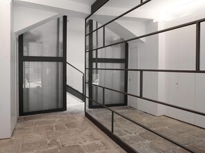 Hallway - Inspired by EnjoyApartments (Barcelona)