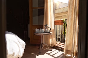 Ropa de cama de alta calidad, colchones viscoelásticos, caja fuerte