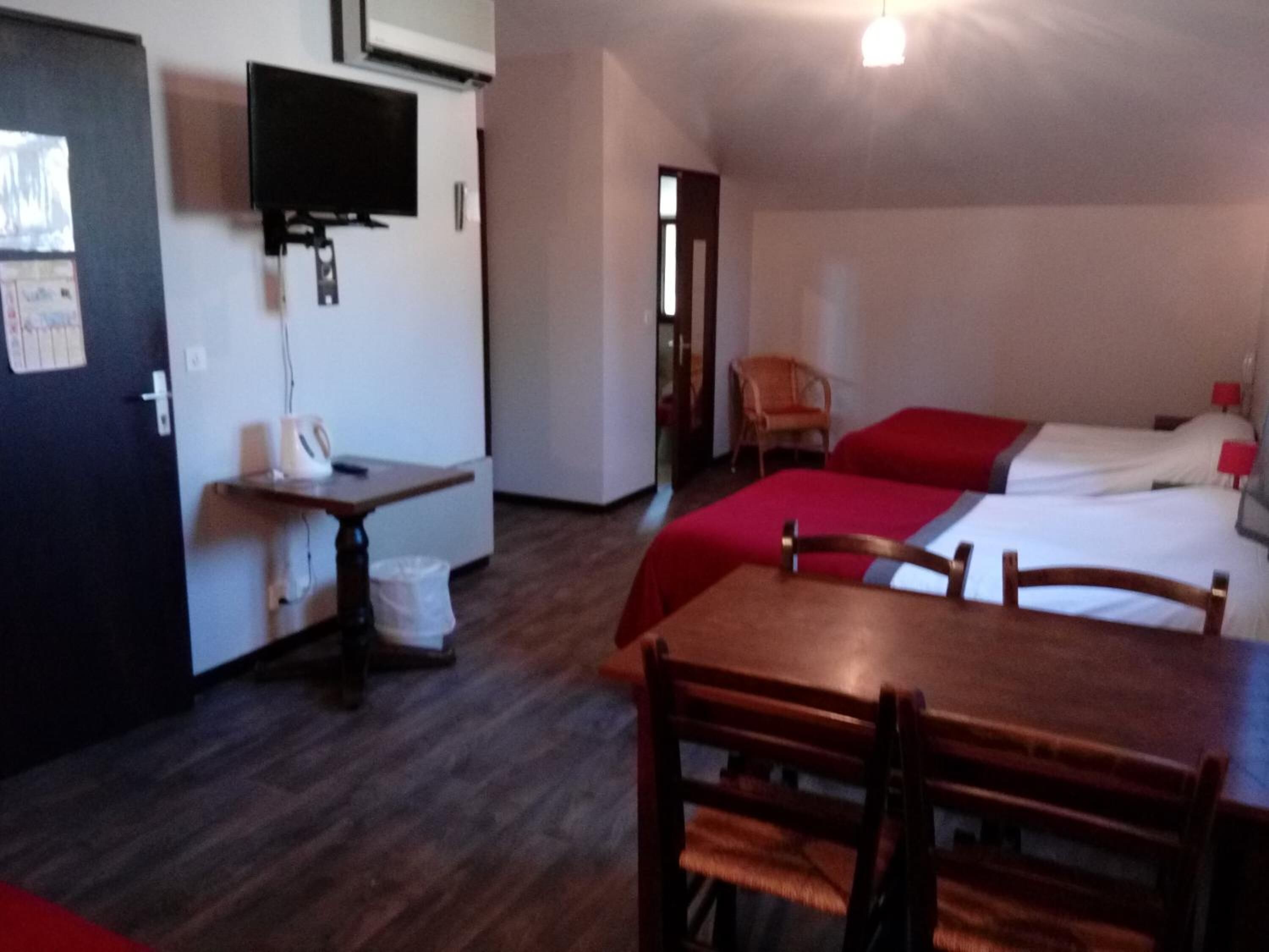 individually decorated, individually furnished, desk, soundproofing