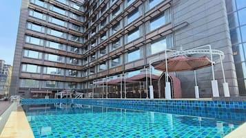 Seasonal outdoor pool