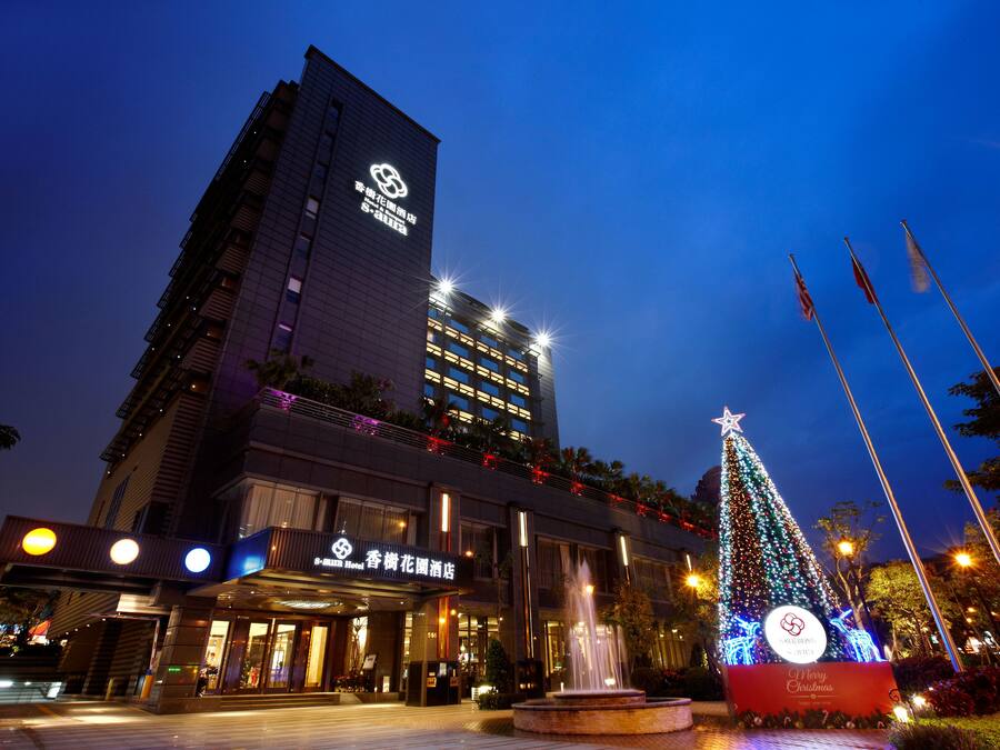 2 Twin Rooms On The Same Floor (2 Twin Beds per room) | Front of property - evening/night