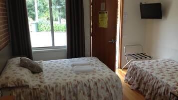 1 bedroom, desk, cots/infant beds, free WiFi
