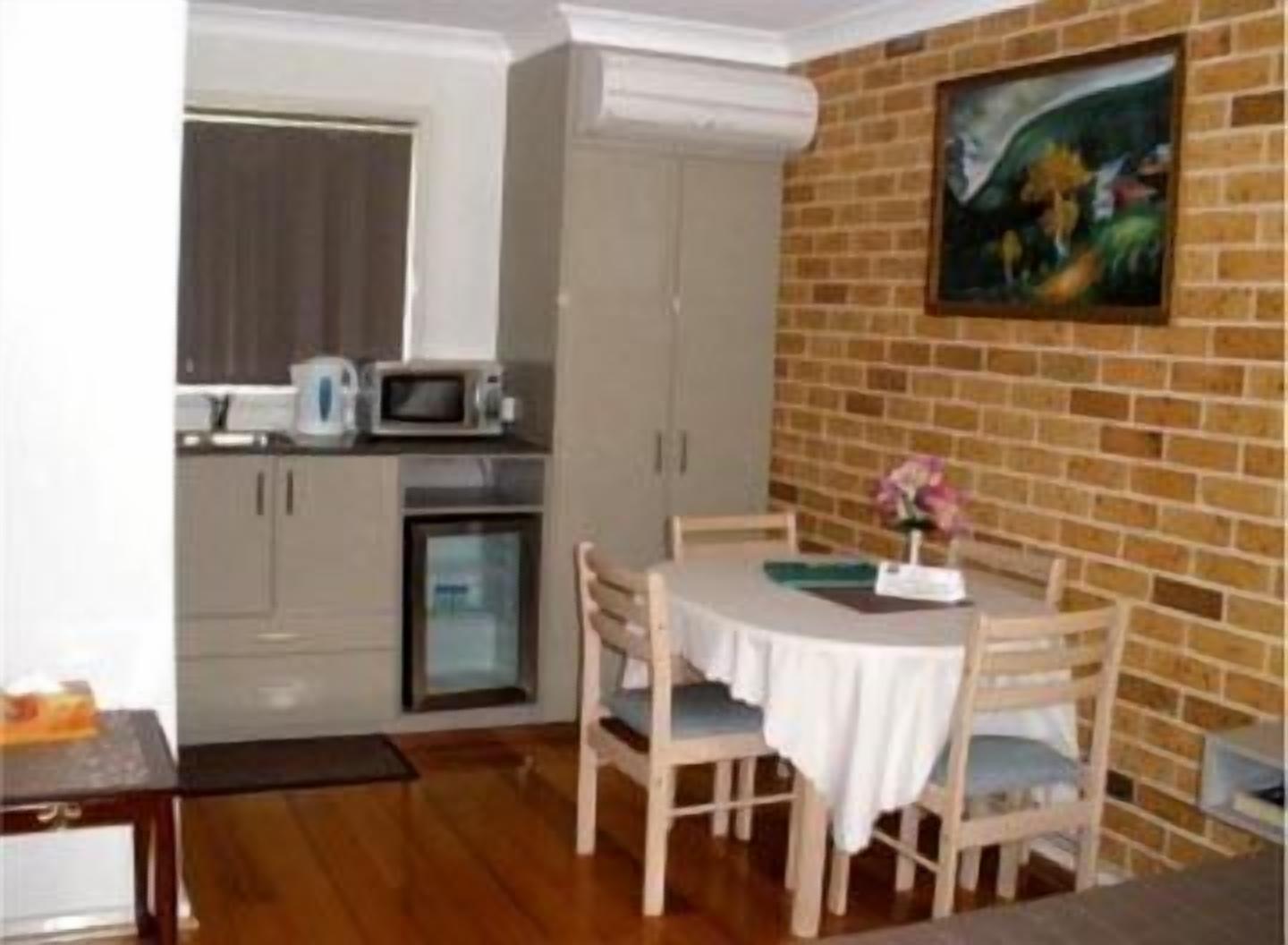 Fridge, microwave, coffee/tea maker, electric kettle