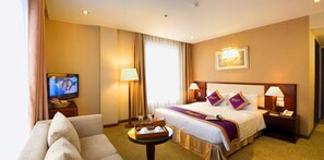 Minibar, in-room safe, desk, free cots/infant beds - Moon Light (HO CHI MINH CITY)