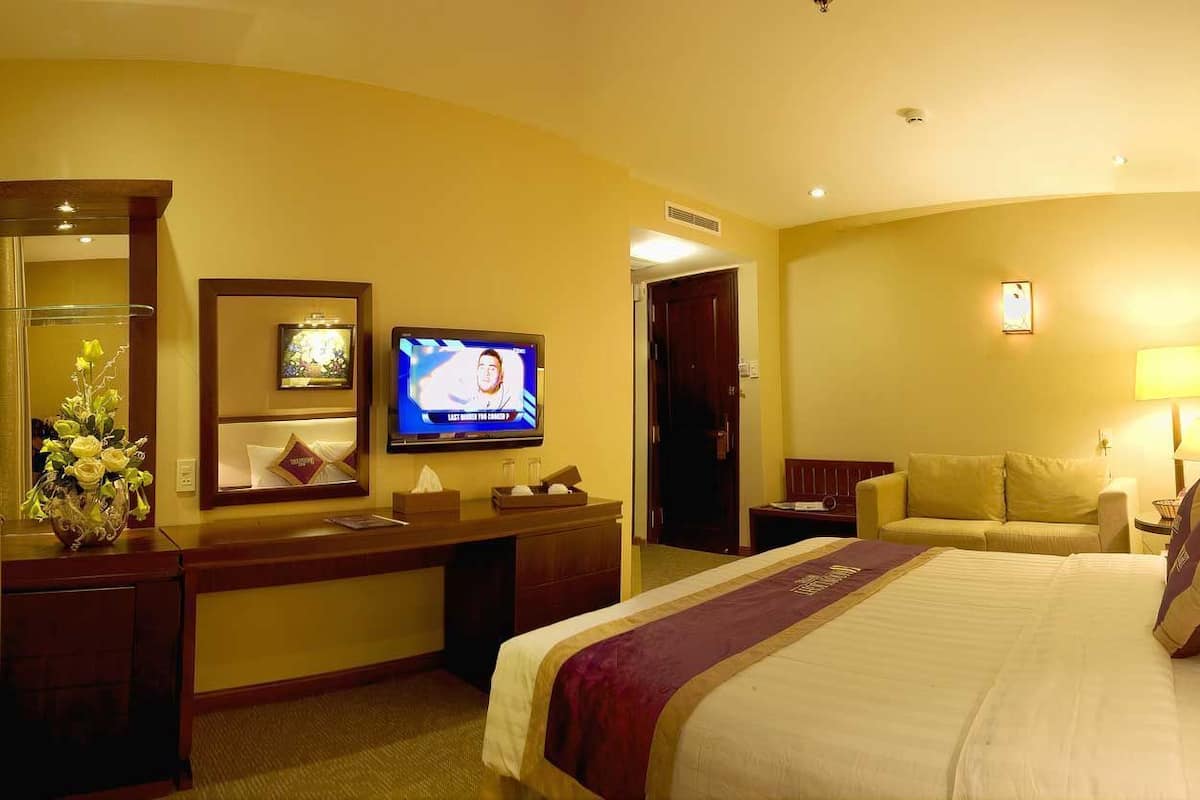 Deluxe Double or Twin Room | Minibar, in-room safe, desk, cribs (free)