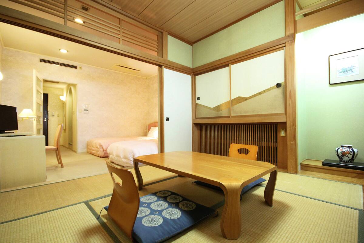 Basic Room, 1 Bedroom | Premium bedding, down duvets, in-room safe, desk