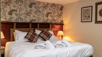 Standard Double Room, Ensuite | Egyptian cotton sheets, premium bedding, desk, laptop workspace