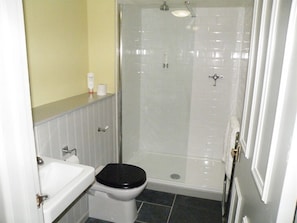 Double Room, Ensuite | Bilik Mandi