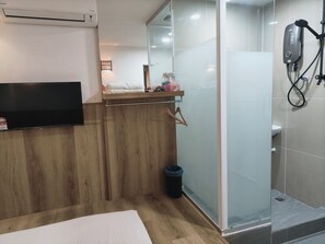 Rom, delt bad (Japanese Room) | Individuelt innredet, strykejern/-brett og ekstrasenger (mot et tillegg)