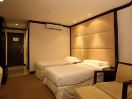Deluxe Room | Dilengkapkan perabot secara berasingan, seterika/papan seterika 