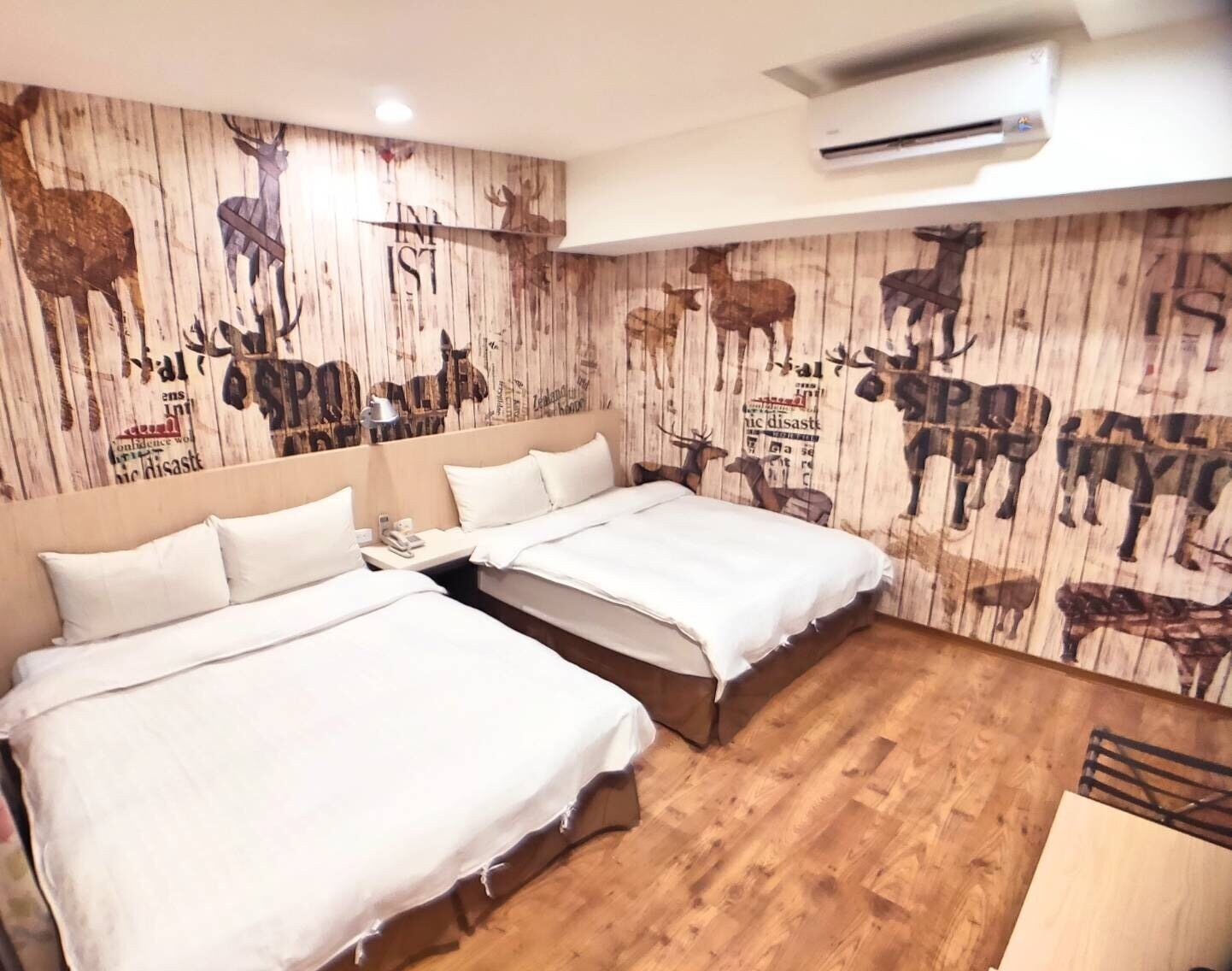 Wi-Fi gratuit, draps fournis