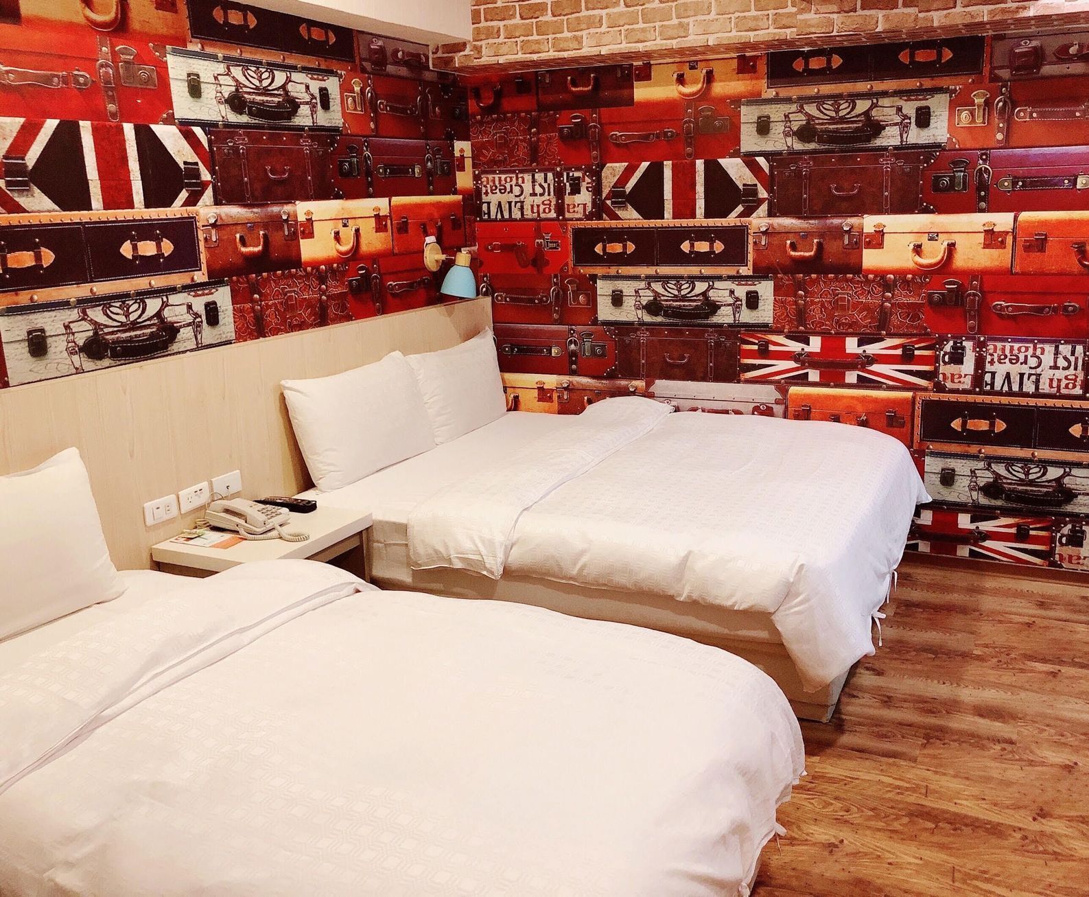 Wi-Fi gratuit, draps fournis