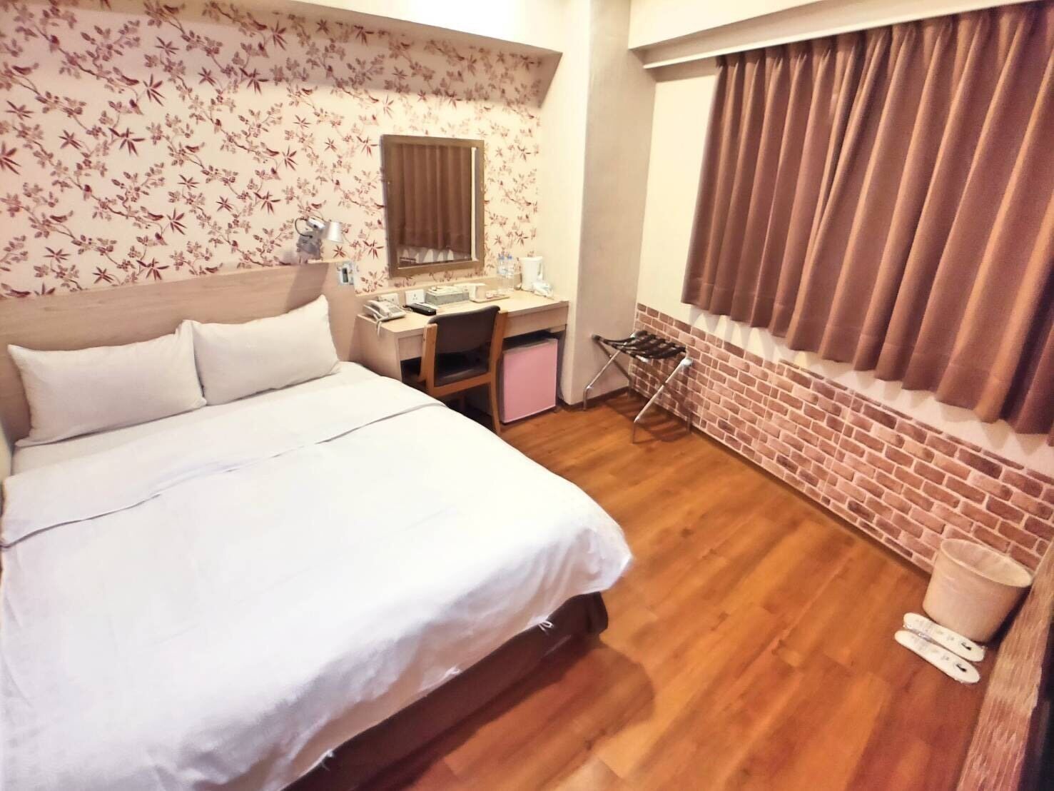 Wi-Fi gratuit, draps fournis