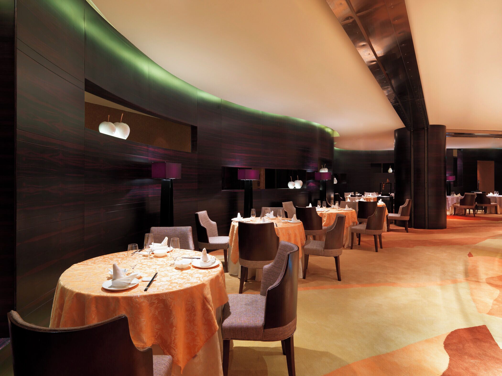 breakfast, lunch and dinner served