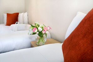 Zimmer (One Bedroom Unit)