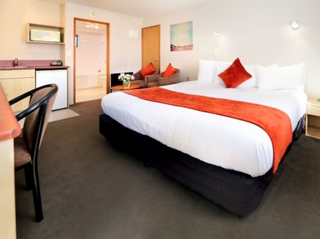 Blackout curtains, iron/ironing board, free cots/infant beds, free WiFi