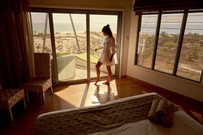 Luxury Villa | Premium bedding, bed sheets