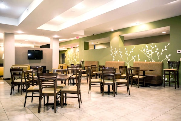 Café da manhã com buffet grátis