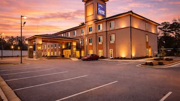 Fasade – kveld/natt