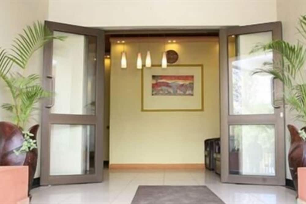 Nairobi Transit Hotel