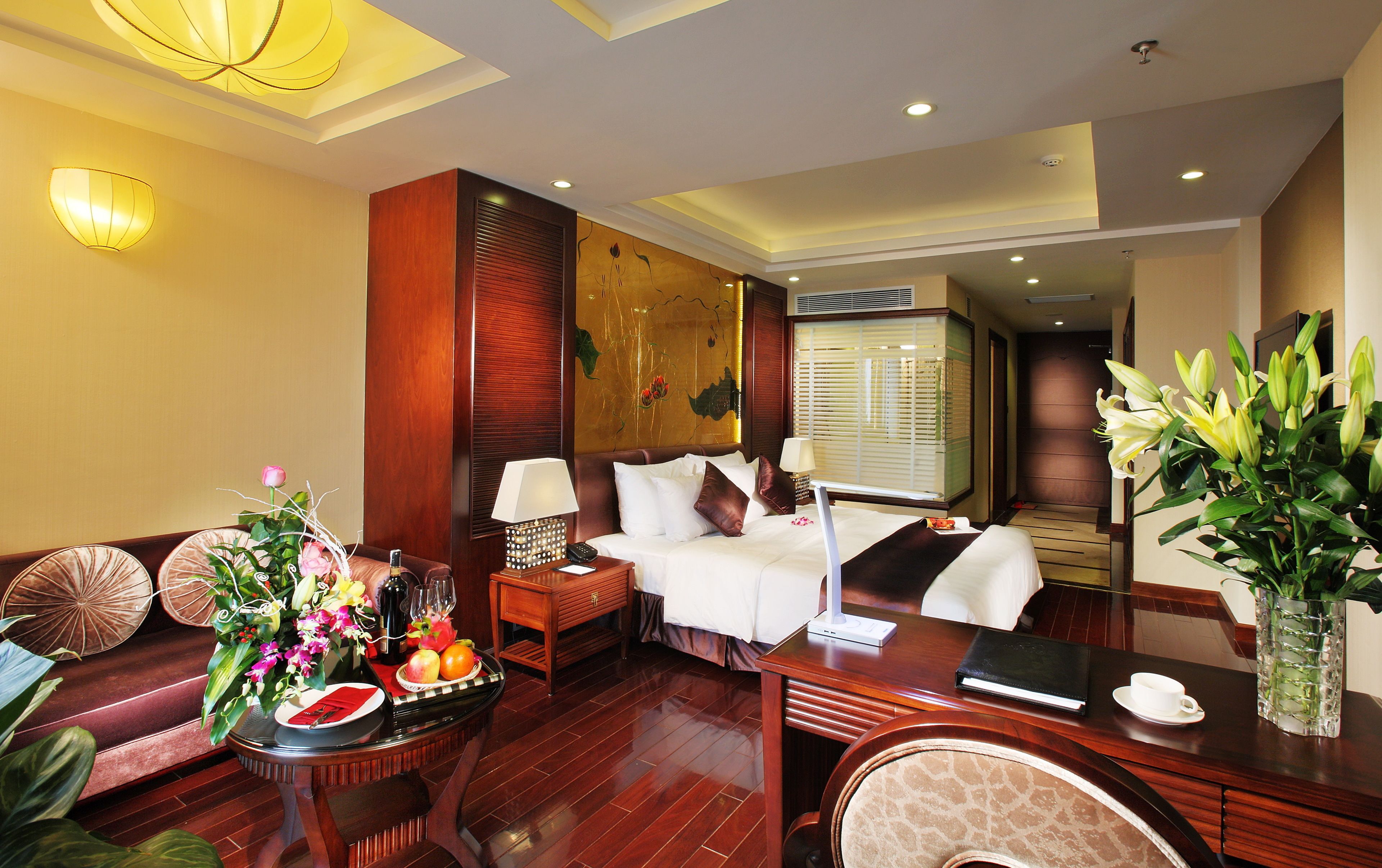 luxury suite | 1 bedroom, premium bedding, minibar, in-room safe