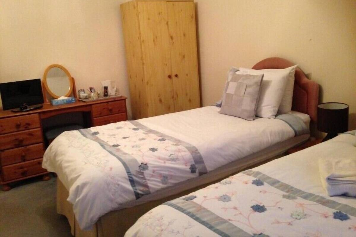 Zweibettzimmer, mit Bad