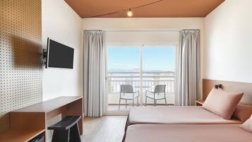 Standard-Doppelzimmer, Balkon (Bed & Unlimited Brunch) | Allergikerbettwaren, Zimmersafe, laptopgeeigneter Arbeitsplatz