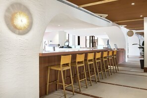 Bar (en el alojamiento)