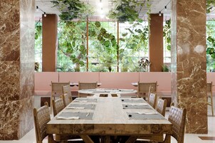 Desayuno buffet incluido todos los días 