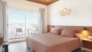 Habitació doble estàndard, balcó, vistes a la badia (Bed & Unlimited Brunch) | Roba de llit hipoal·lergògena i caixa forta a l'habitació