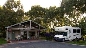 Área de parrillas y picnic