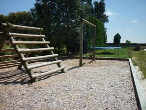 Außen-Kinderspielplatz