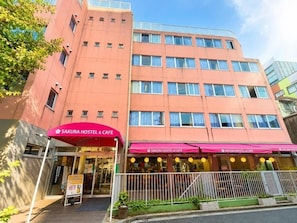 Front of property - Sakura Hostel Asakusa (Tokyo)