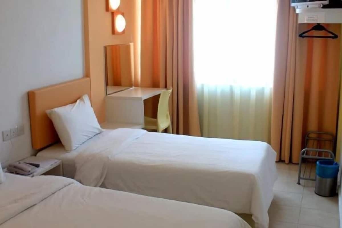 In-room safe, rollaway beds, free WiFi