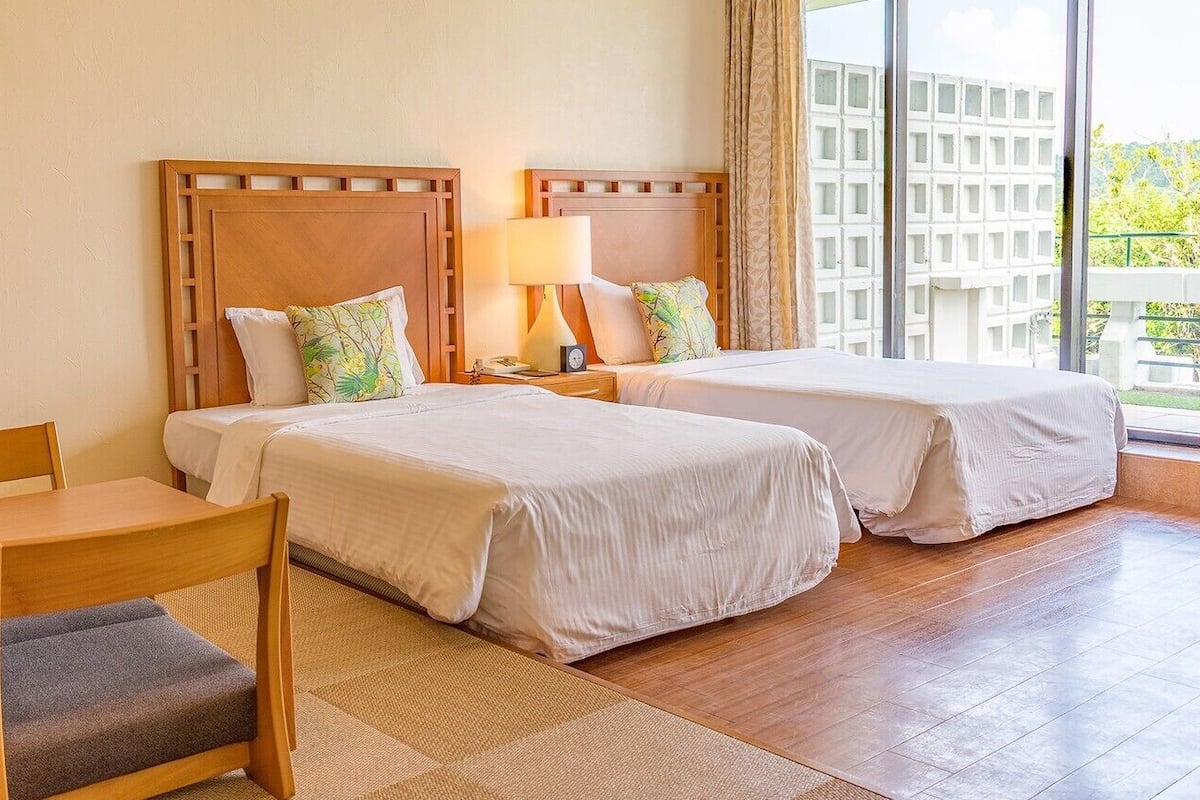 In-room safe, free WiFi, bed sheets