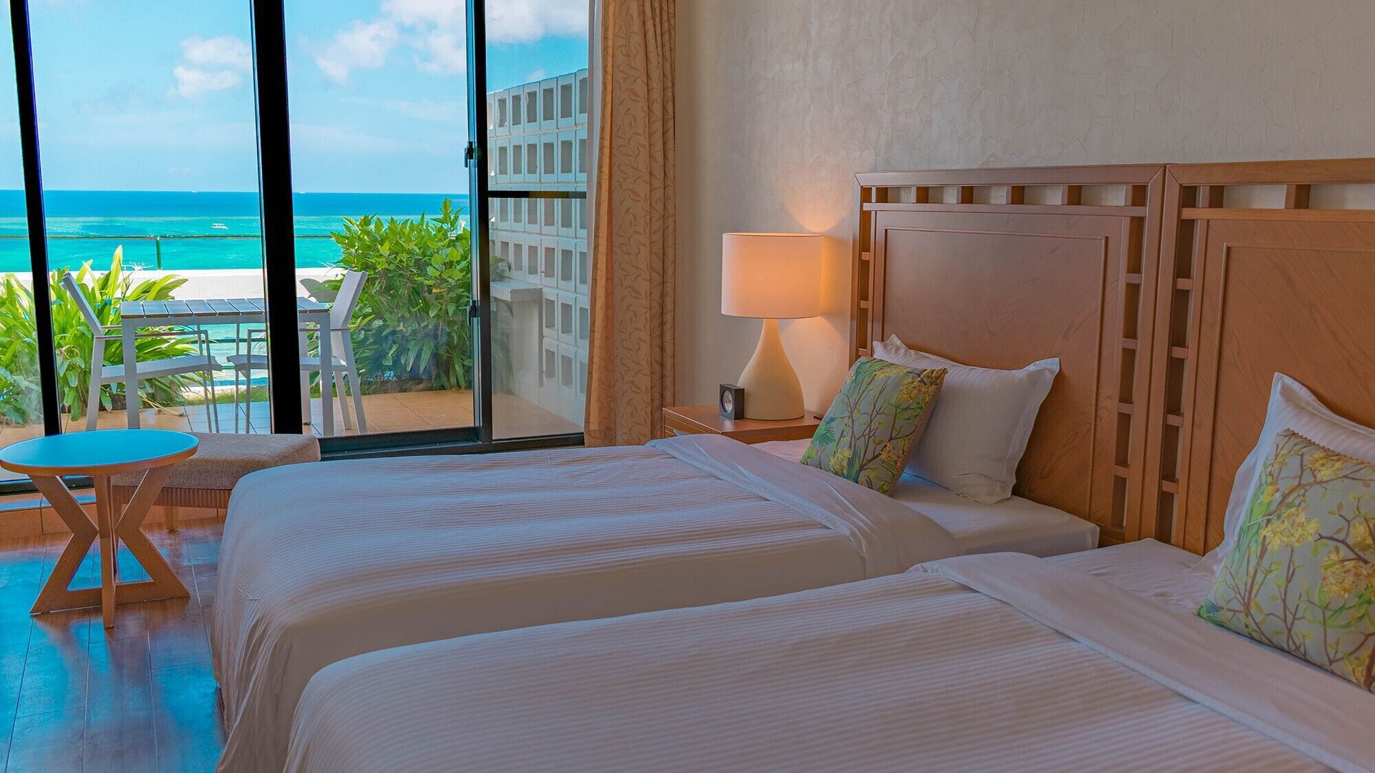 In-room safe, free WiFi, bed sheets