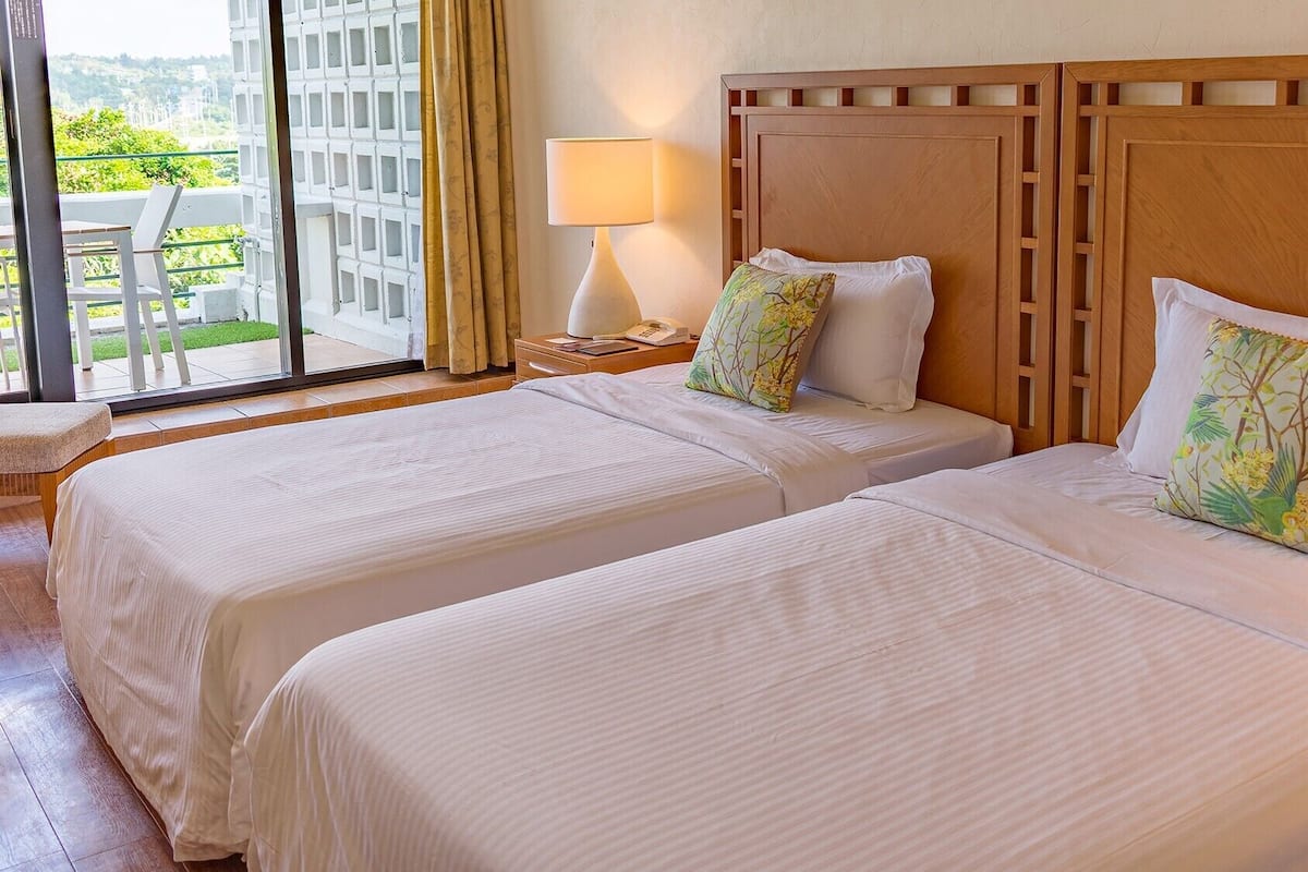 In-room safe, free WiFi, bed sheets