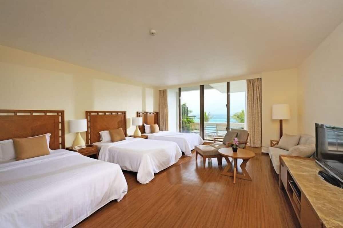 In-room safe, free WiFi, bed sheets