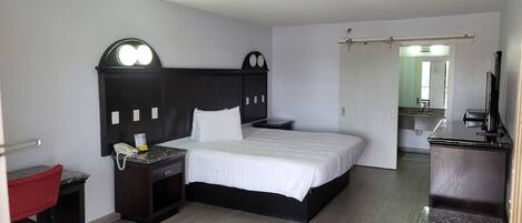 Bügeleisen/Bügelbrett, kostenloses WLAN, Bettwäsche