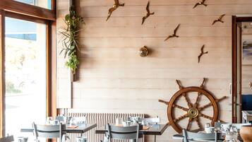 Daily buffet breakfast (EUR 14 per person)