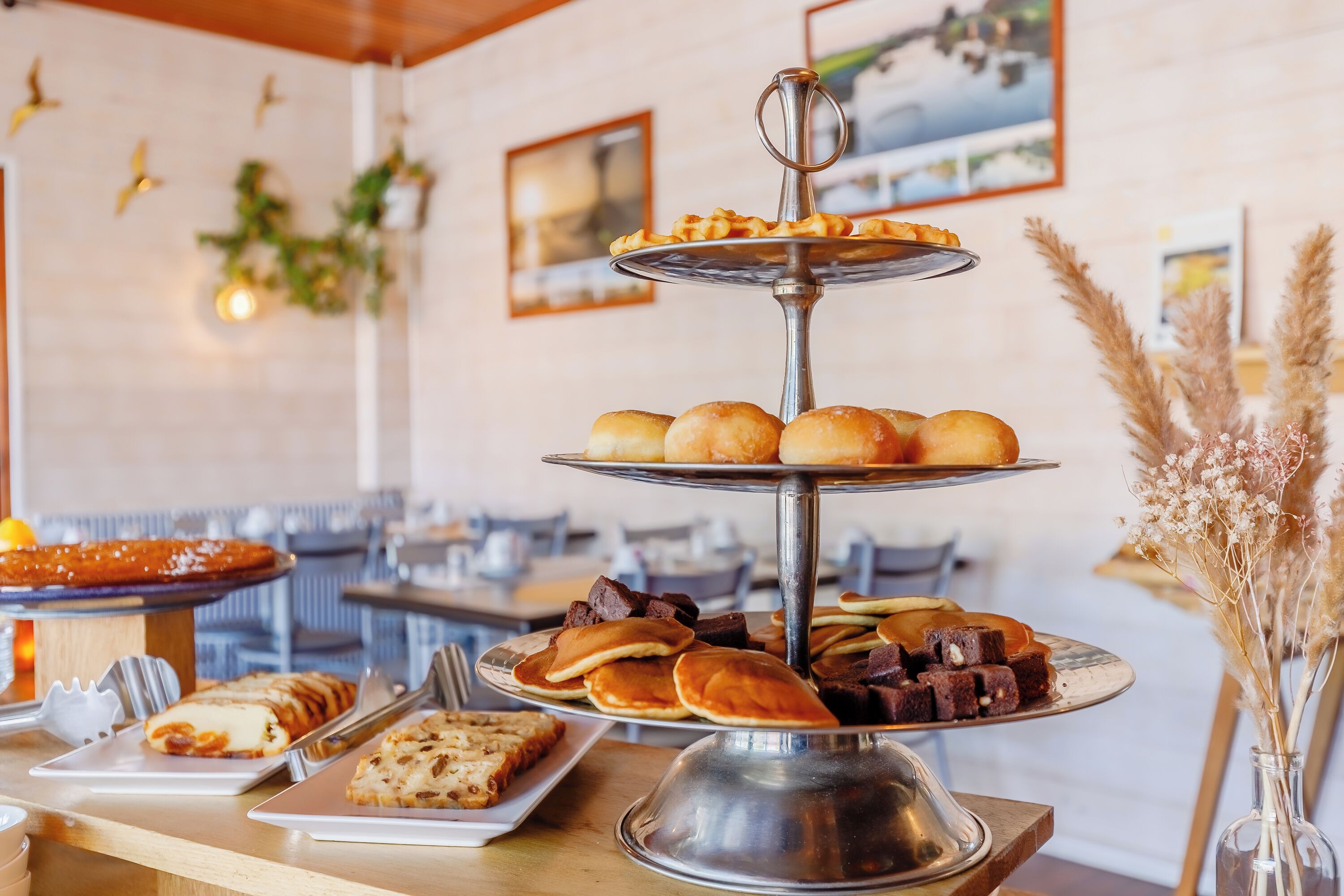 Daily buffet breakfast (EUR 15 per person)