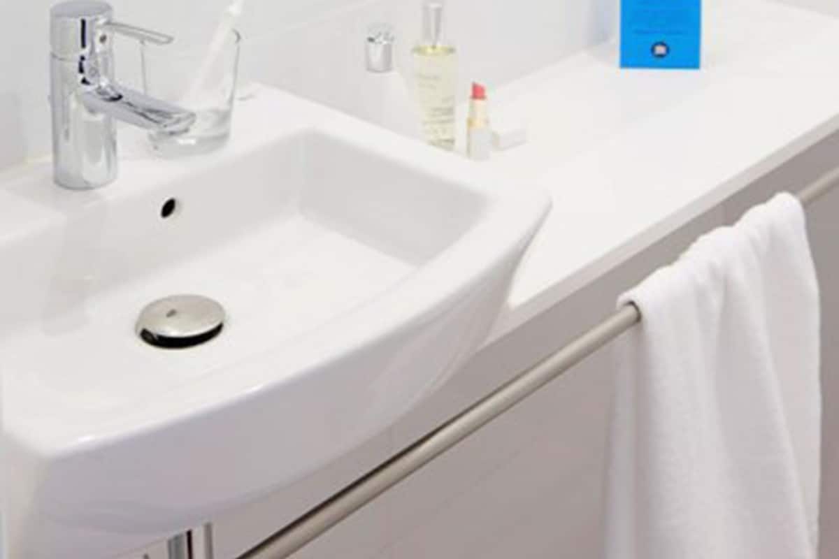 Wastafel kamar mandi