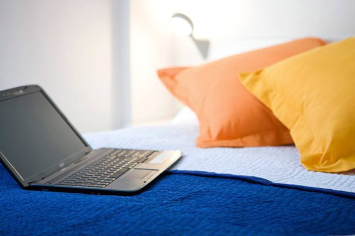 Soundproofing, WiFi (free)