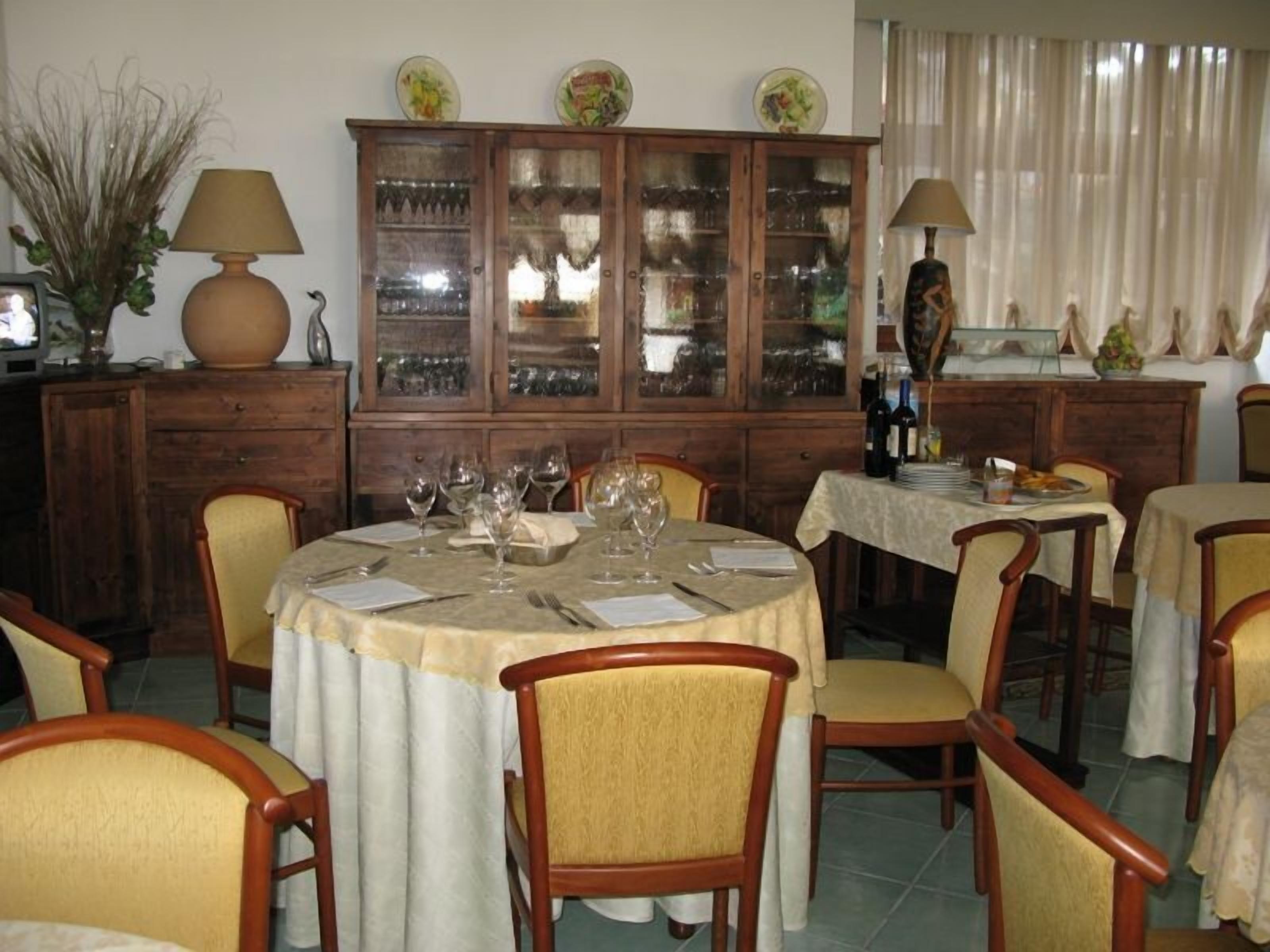 restaurant