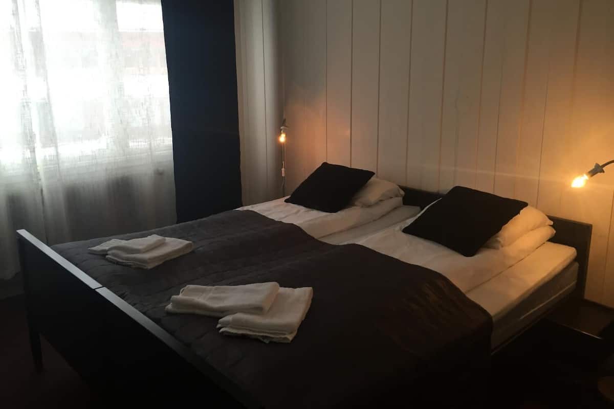 Classic Double Room, Private Bathroom | Pillowtop beds, individually furnished, desk, iron/ironing board