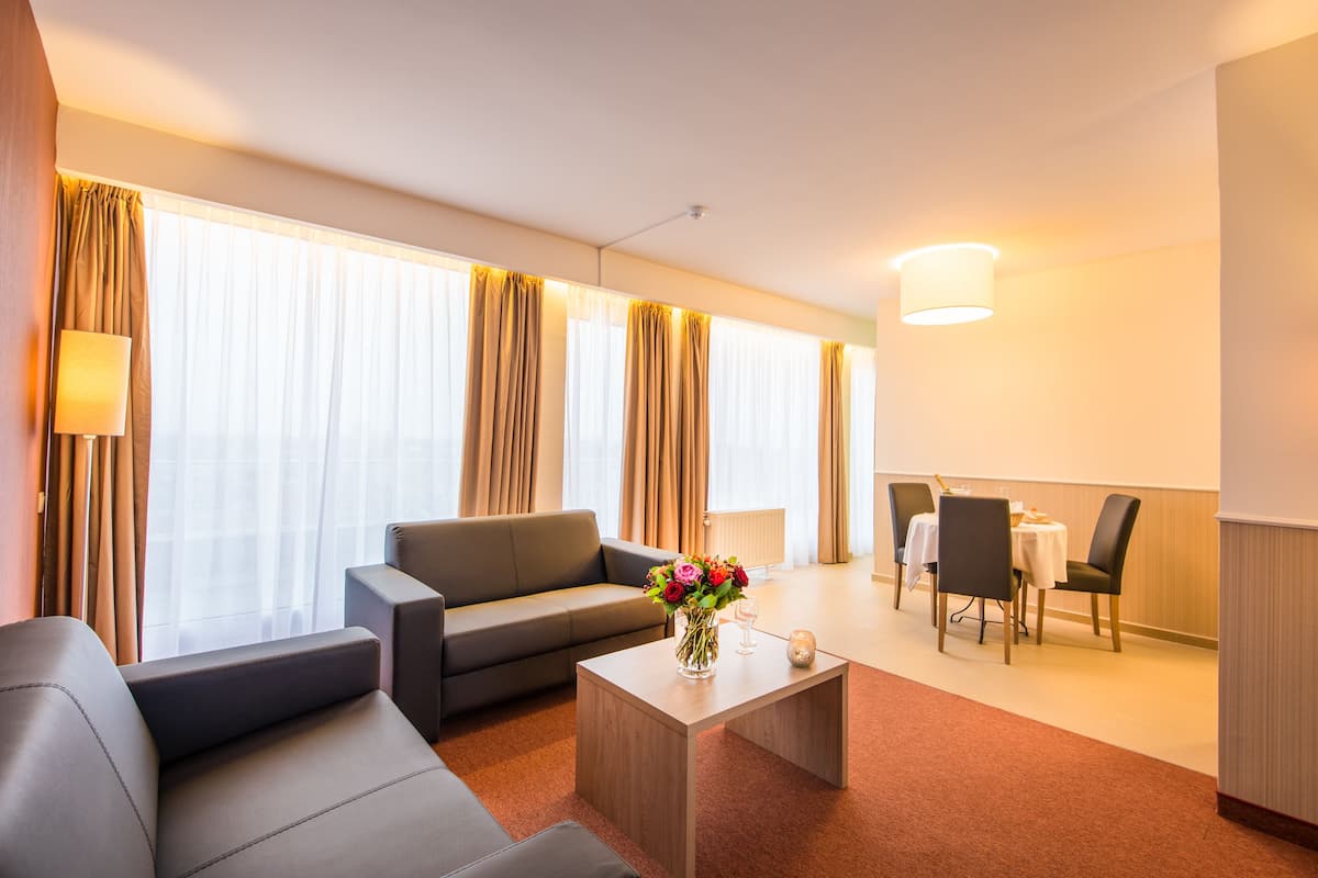 Leilighet, terrasse (Penthouse) | Oppholdsrom | Flatskjerm-TV